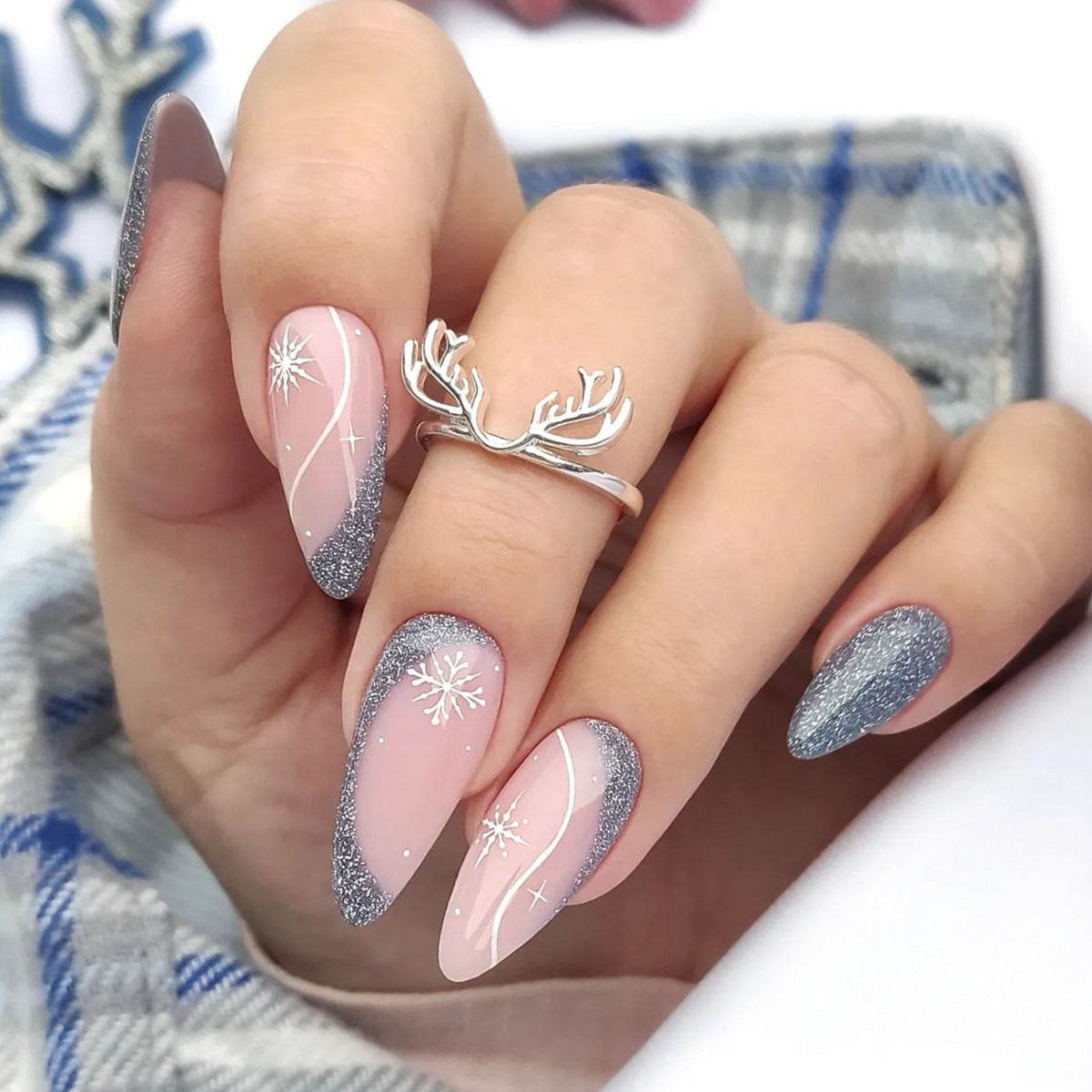 Stylische Stiletto Nagelkunstverlängerungen Brehn
