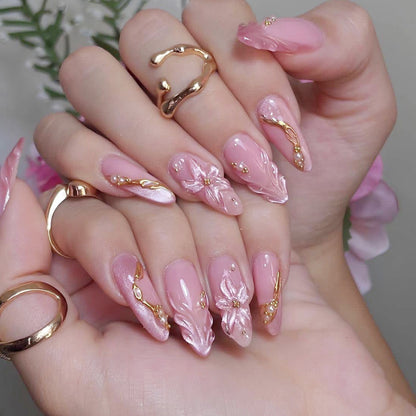 Elegante Florale 3D Acryl Nagelverlängerungen Brehn