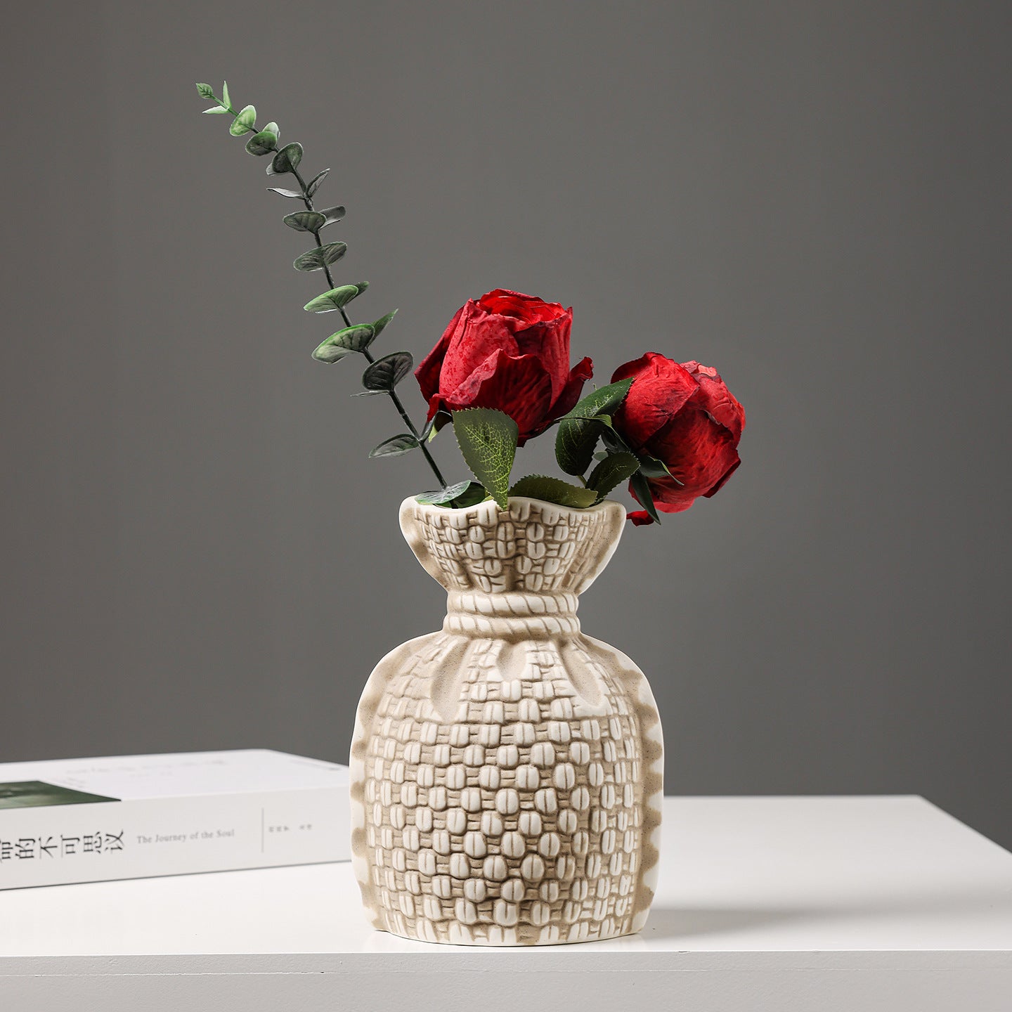 Texturierte dekorative Keramikvase