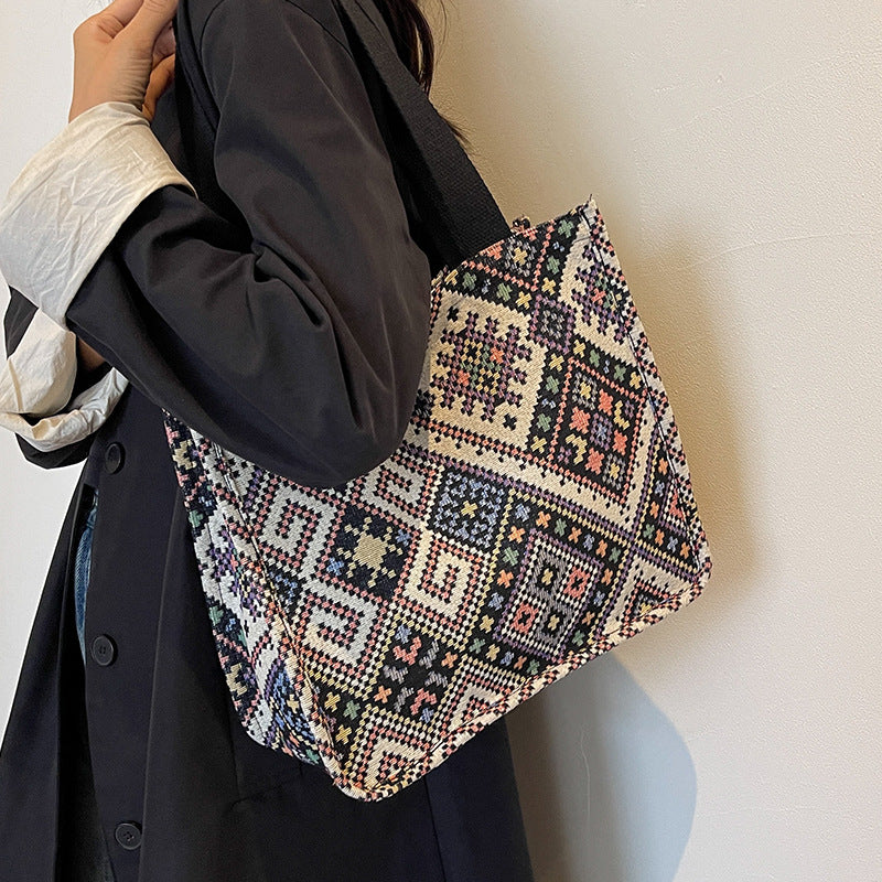 Handgefertigte geometrisch gemusterte Tote Bag
