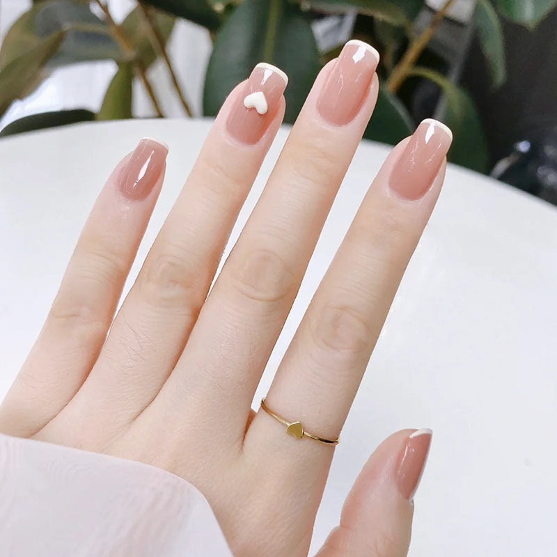Kunstfingernägel mit Stilvollem Herz- und Ombre-Design Brehn