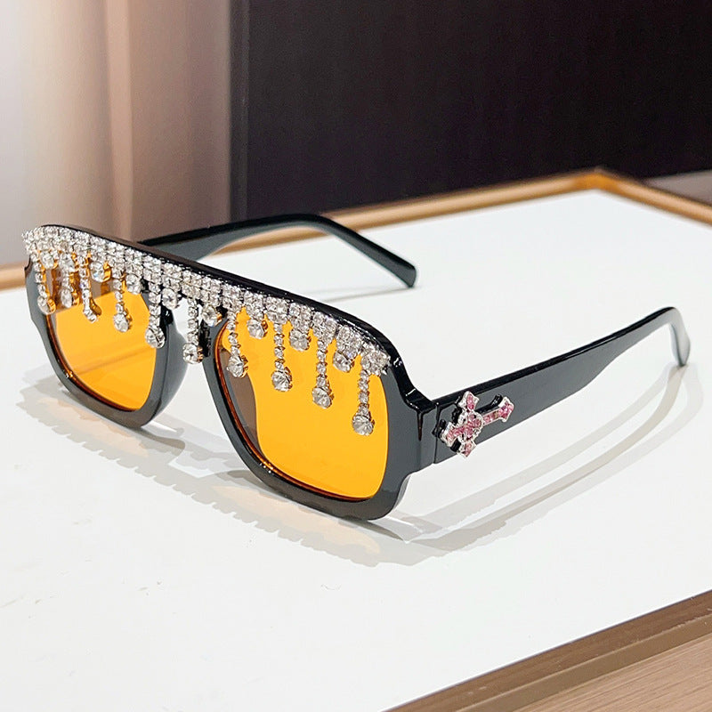Glamouröse kristallverzierte Sonnenbrille Brehn
