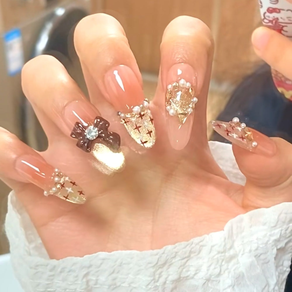 Glamouröses Nagelkunst Brehn