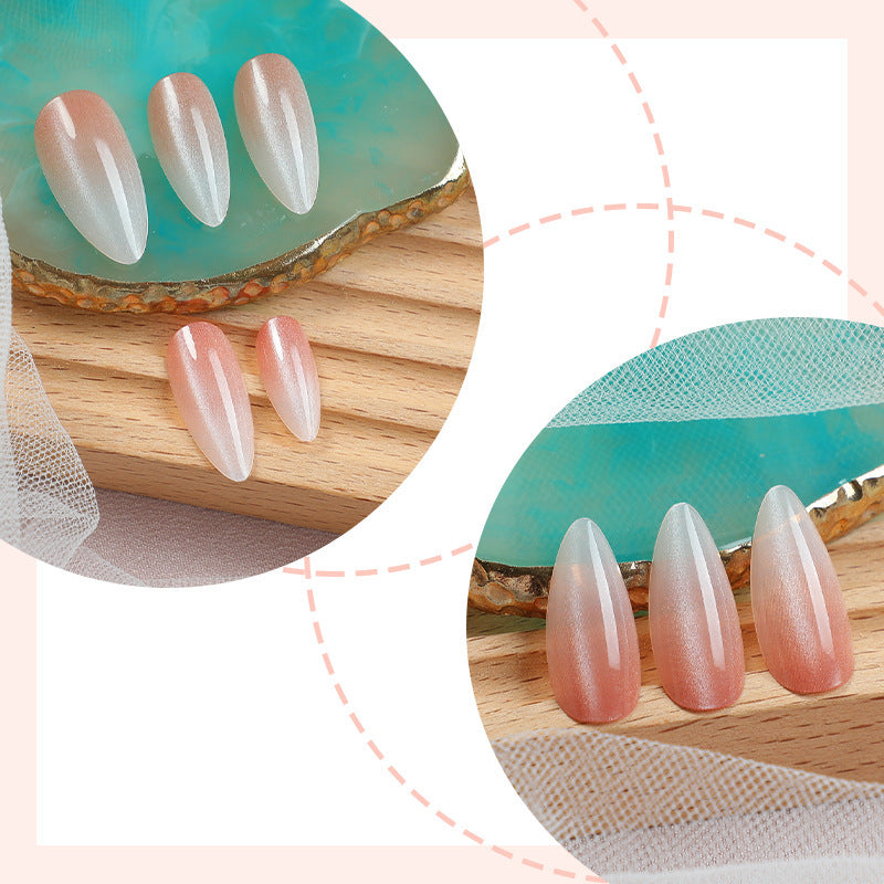 Kunstnagelset mit elegantem French-Design Brehn
