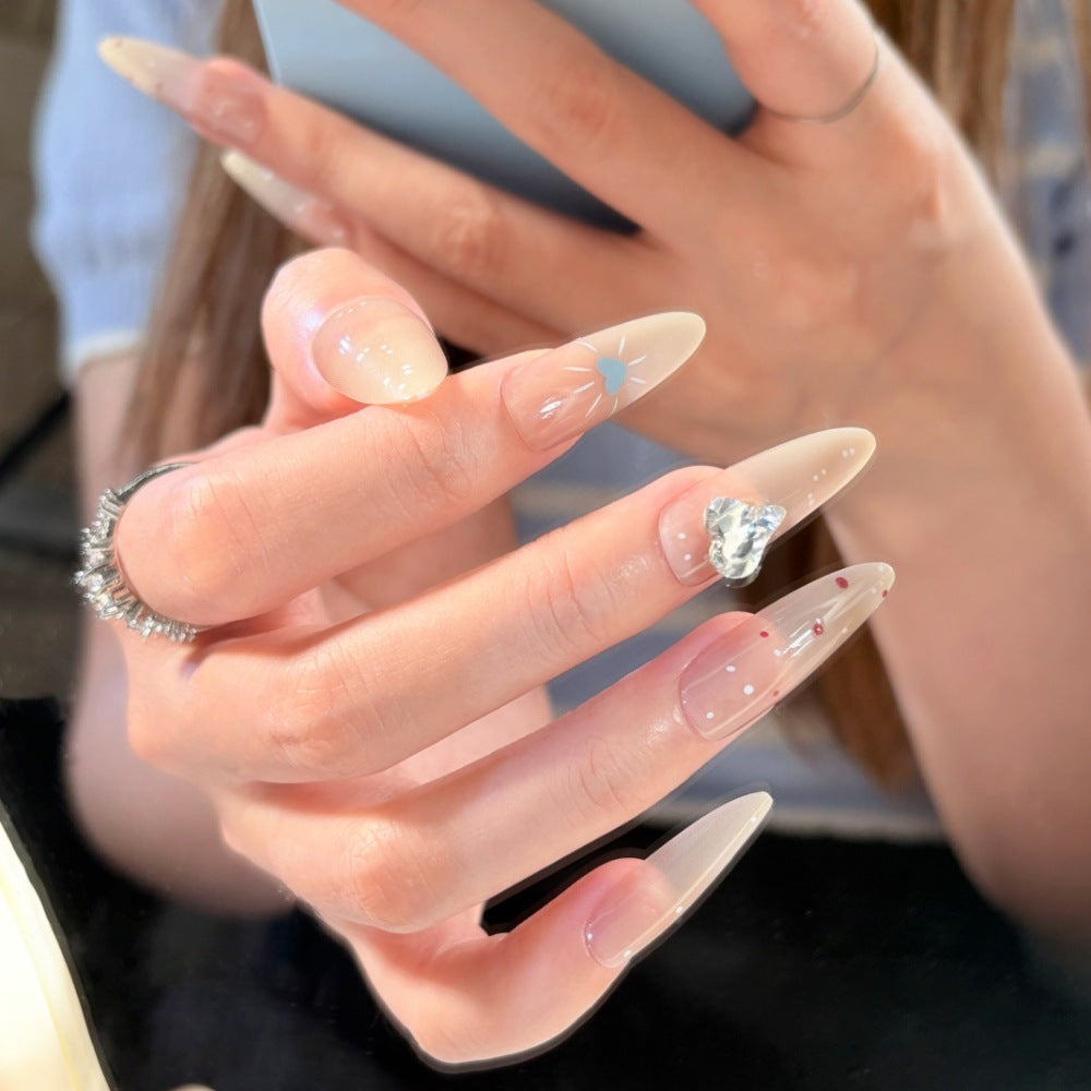 Dekoratives Press-On Nagelkunst-Set mit Stern- und Edelsteinakzenten Brehn