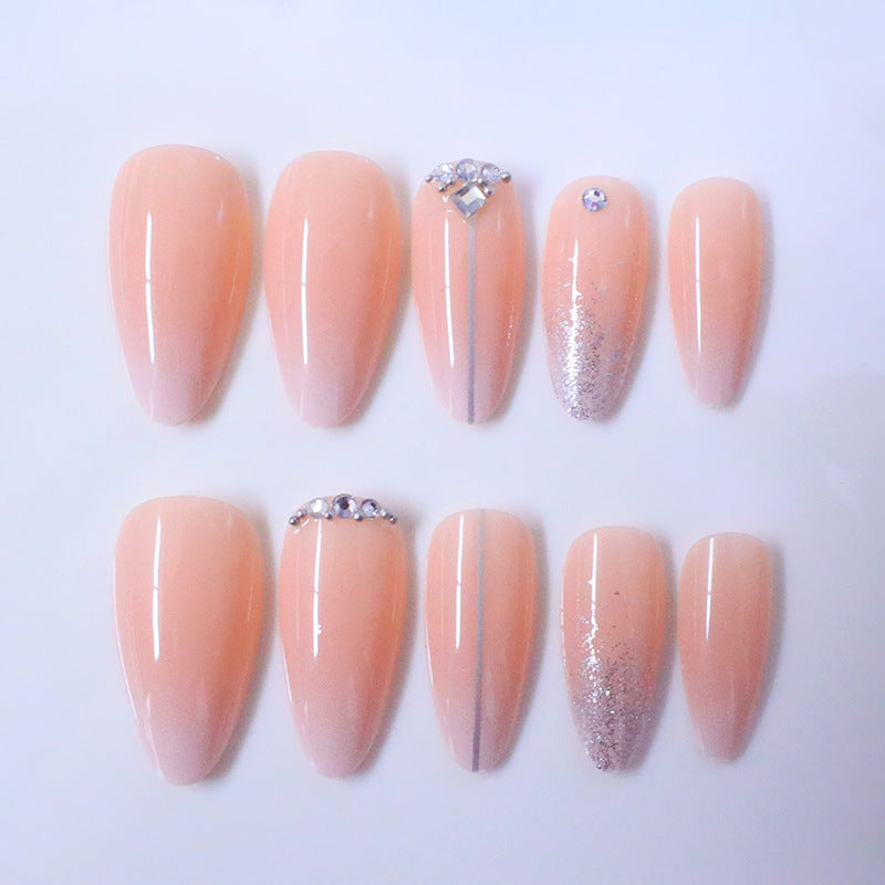 Glamouröse mit Strass verzierte Nagelkunstverlängerungen Brehn