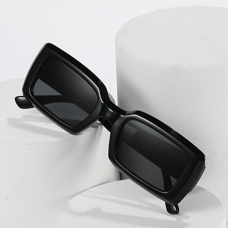 Übergroße geometrische Sonnenbrille mit verlaufenden Gläsern Brehn