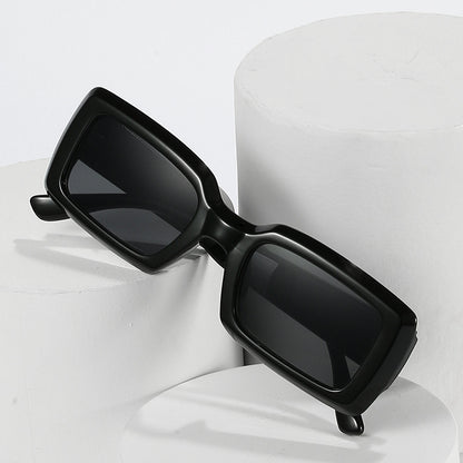 Übergroße geometrische Sonnenbrille mit verlaufenden Gläsern Brehn