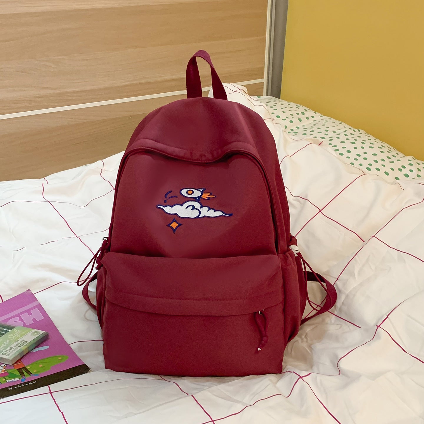 Alltagsrucksack mit Einzigartigem Stickdesign Brehn