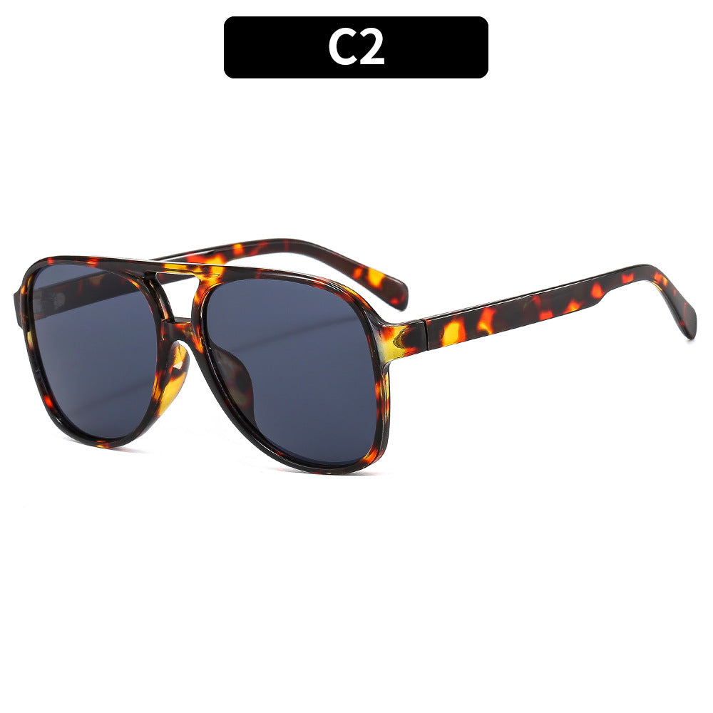 Retro-inspirierte Schildpatt-Sonnenbrille