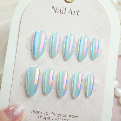 Elegantes Press-On-Nagelkunstset mit irisierendem Finish Brehn