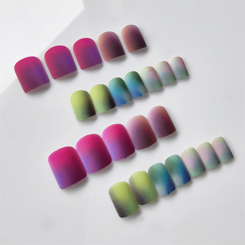 Kunstfingernägel Im Eleganten Ombre-Design Brehn