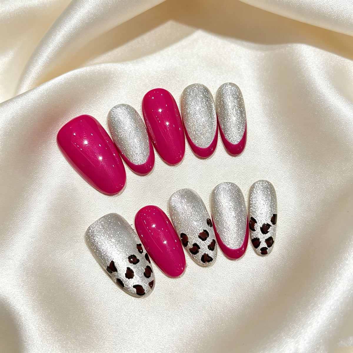 Dekoratives Press-On Nagelkunst-Set mit glamourösen Glitzerakzenten