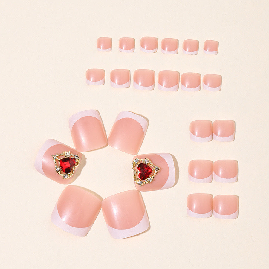 Luxuriöse Flip-Flops mit schimmernden Akzenten und eleganten Verzierungen Brehn