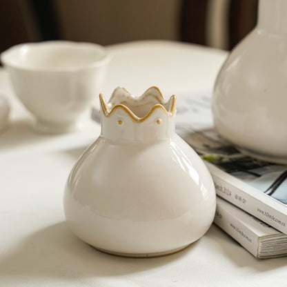 Elegante Keramikvase mit gewelltem Rand Brehn