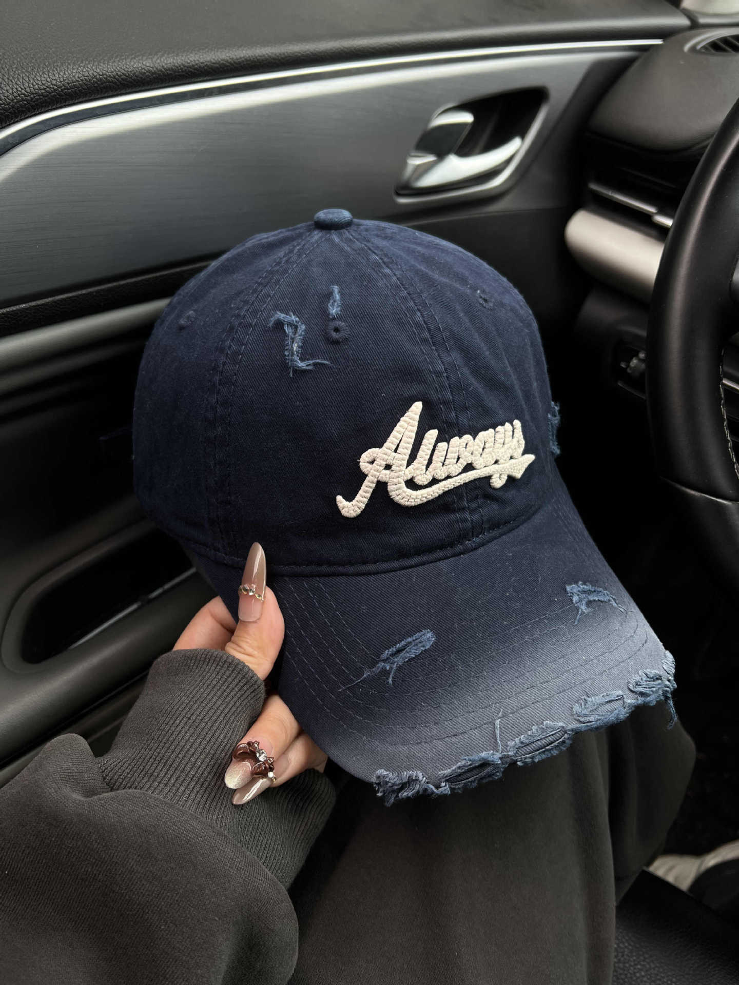 Damen Distressed Graphic Baseball Cap Brehn