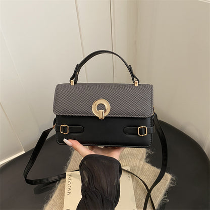 Strukturierte Handtasche