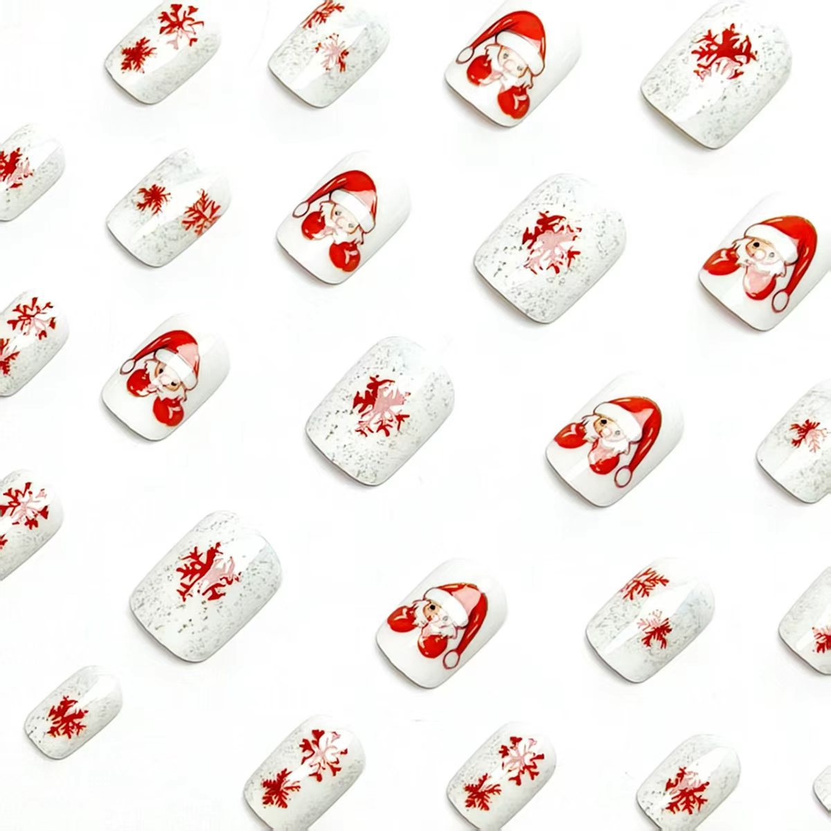 Kunstnägel mit Festlichem Weihnachtsdesign Brehn