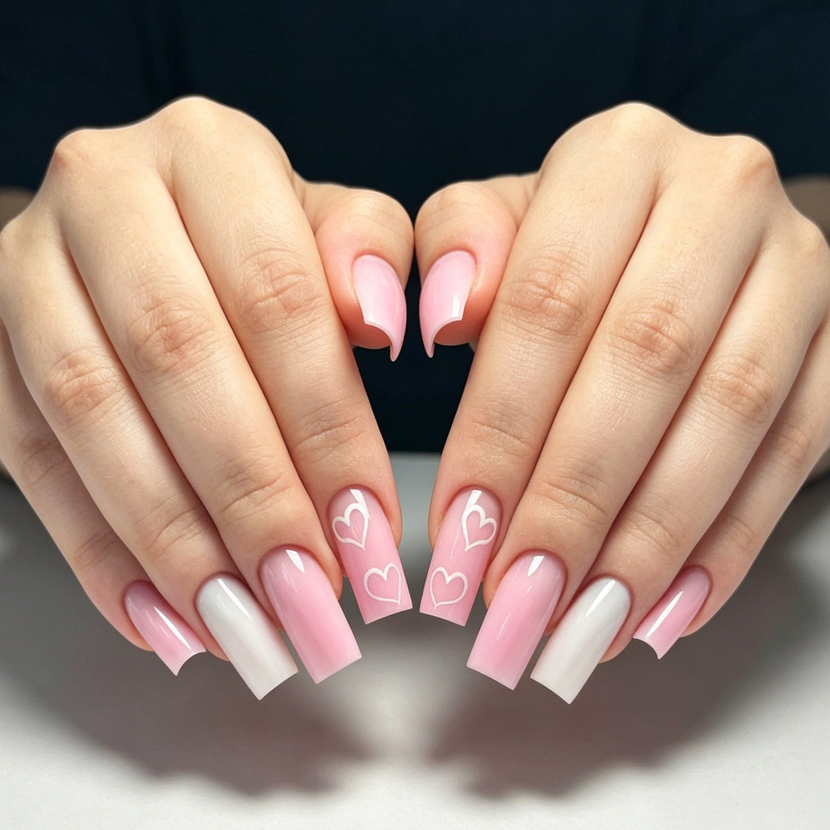 Herz-verzierte Acryl-Nagelkunstverlängerungen Brehn