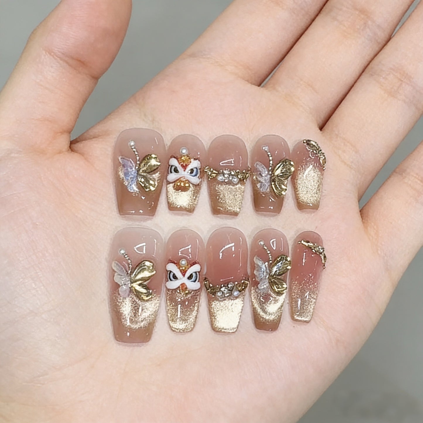 Künstlerisches dekoratives Press-on-Nagelset Brehn