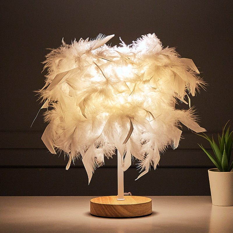 Feder-betonte Tischlampe