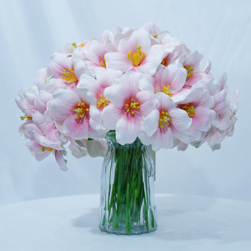 Lebensechter Gelber Blumenstrauß