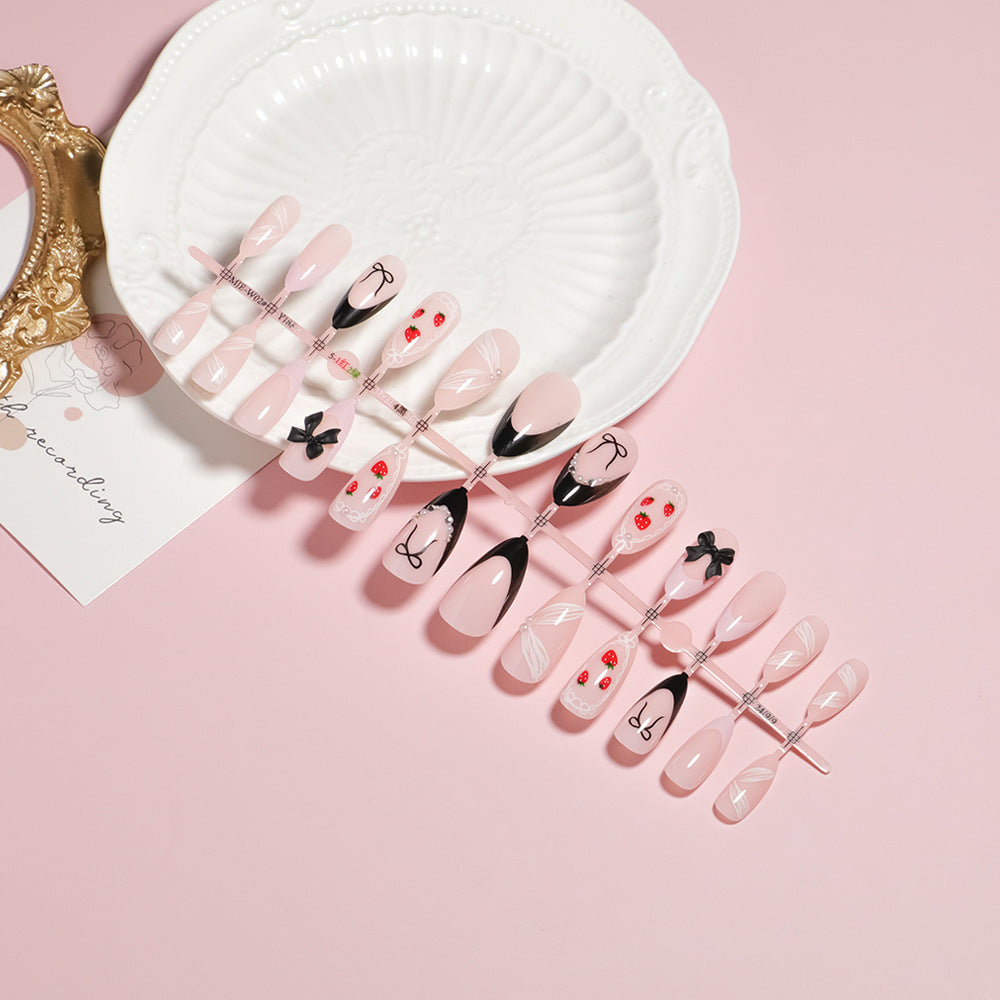 Elegantes florales Akzent Press-On Nagelset Brehn