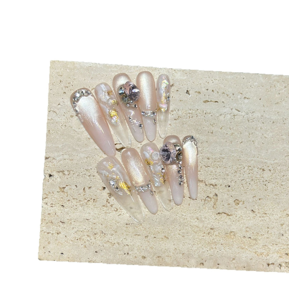 Glamouröse Stiletto Press-On Nail Set mit Strassverzierungen Brehn
