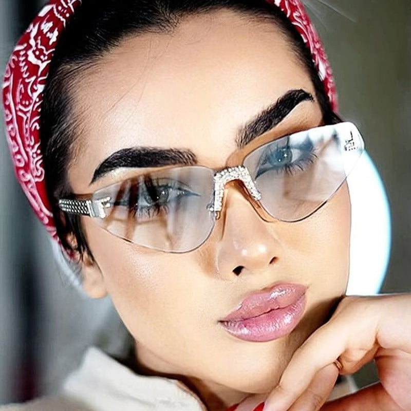 Damen Designer Katzenaugen-Sonnenbrille mit funkelndem Strass-Besatz Brehn