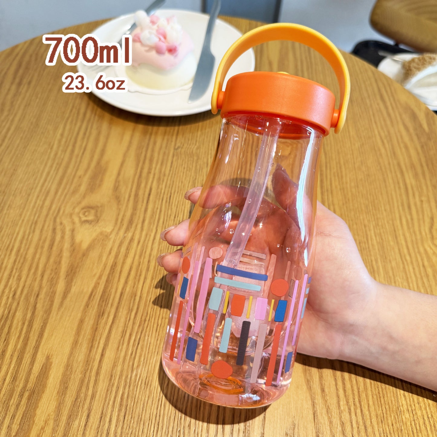 Damen kreative Trinkflasche mit Silikon-Trageschlaufe Brehn