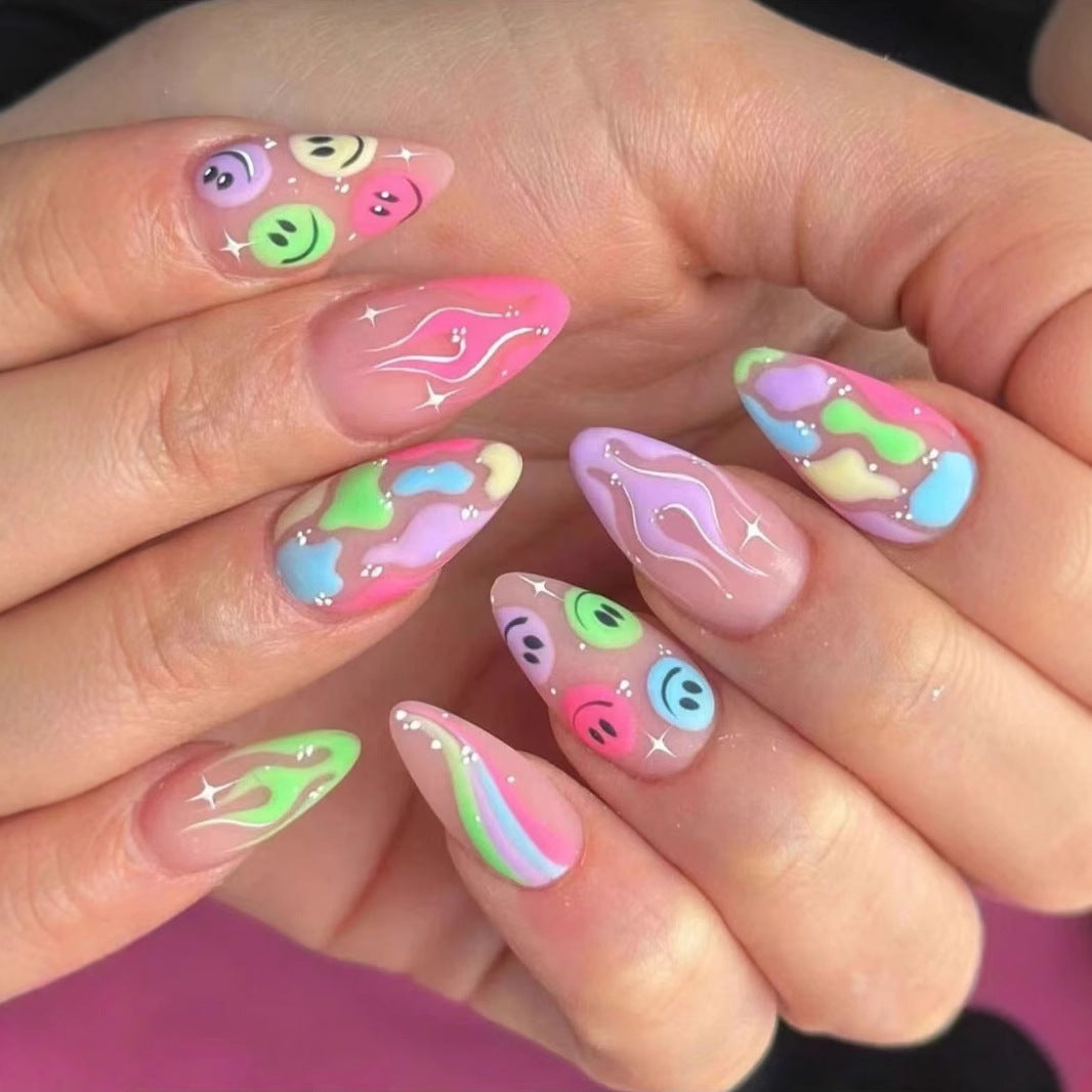 Kreatives Kunstnagelset mit verspielten 3D-Motiven Brehn