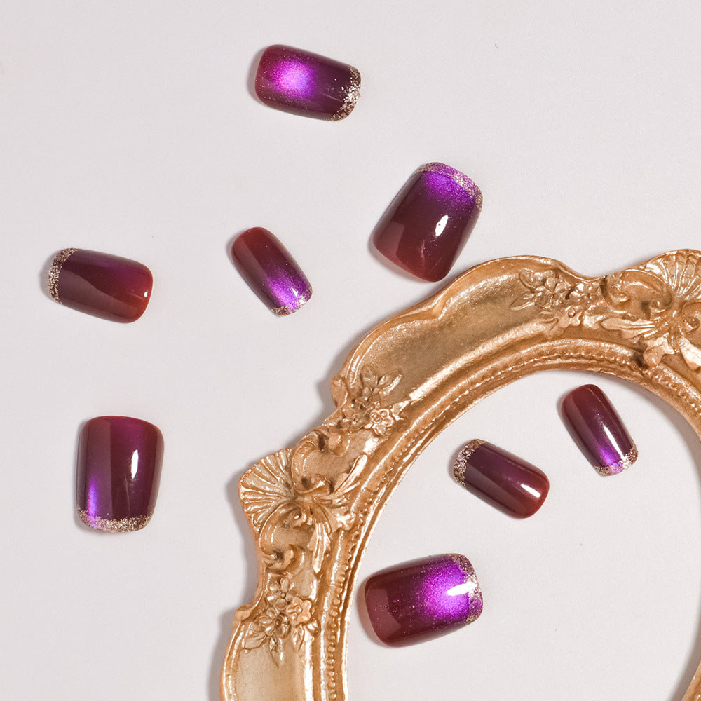Künstlerisches Press-On-Nagelset mit glänzendem Ombre-Finish Brehn