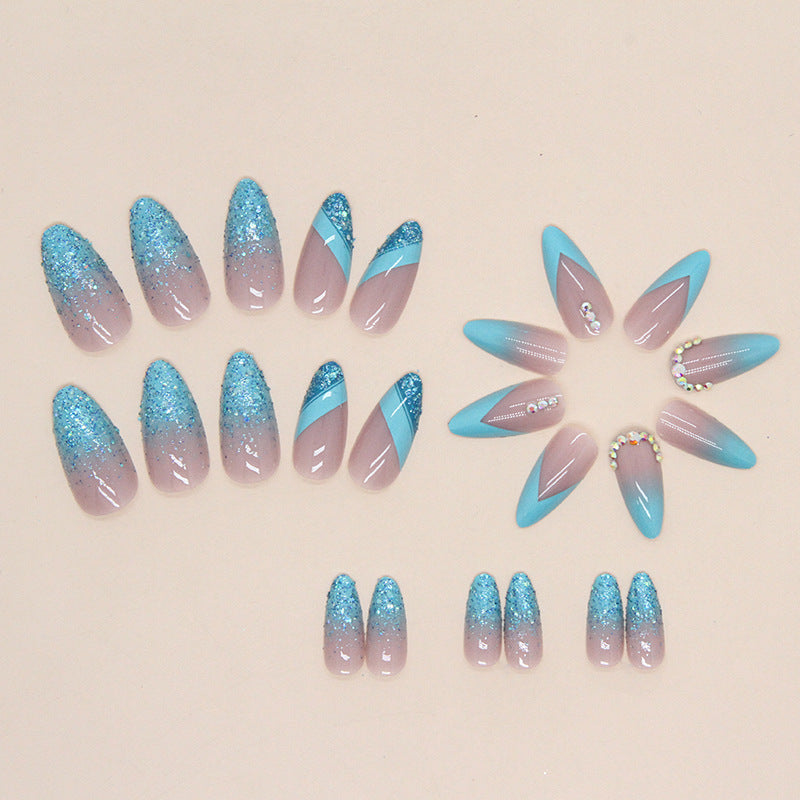 Stylische Glitzer Ombre Nagelspitzen Brehn