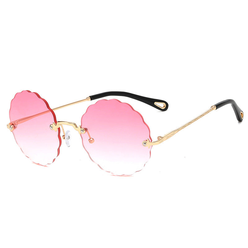 Damen Modische Brille mit verspieltem Wellenrahmen Brehn