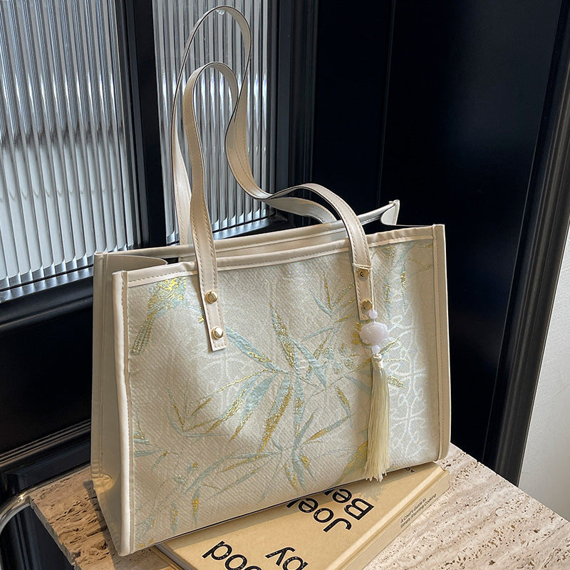 Floral bestickte Handtasche