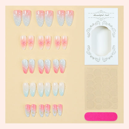 Kunstnagelset mit elegantem Farbverlauf und floralem Design Brehn