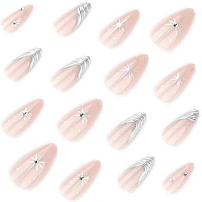 Kunstvolle Nagelverlängerungen mit filigranen Designs Brehn