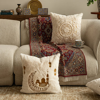 Luxuriöser Zierkissenbezug aus Kunstfell mit reliefiertem Mandala-Motiv Brehn