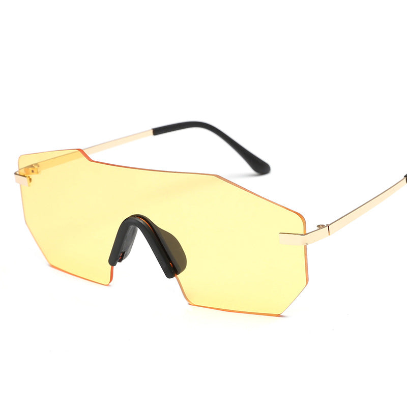 Damen Oversized-Sonnenbrille im futuristischen Design Brehn
