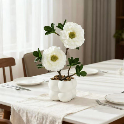 Elegante Kunstblumenarrangement für die Inneneinrichtung
