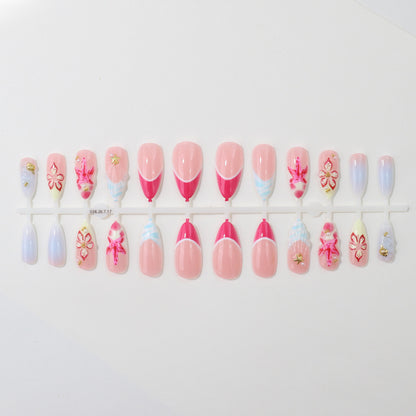 Künstlerische florale Press-On Nagelspitzen Brehn