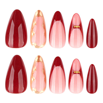 Kunstvolle Nagelverlängerungen mit Glamourösem Design und Glitzer Brehn