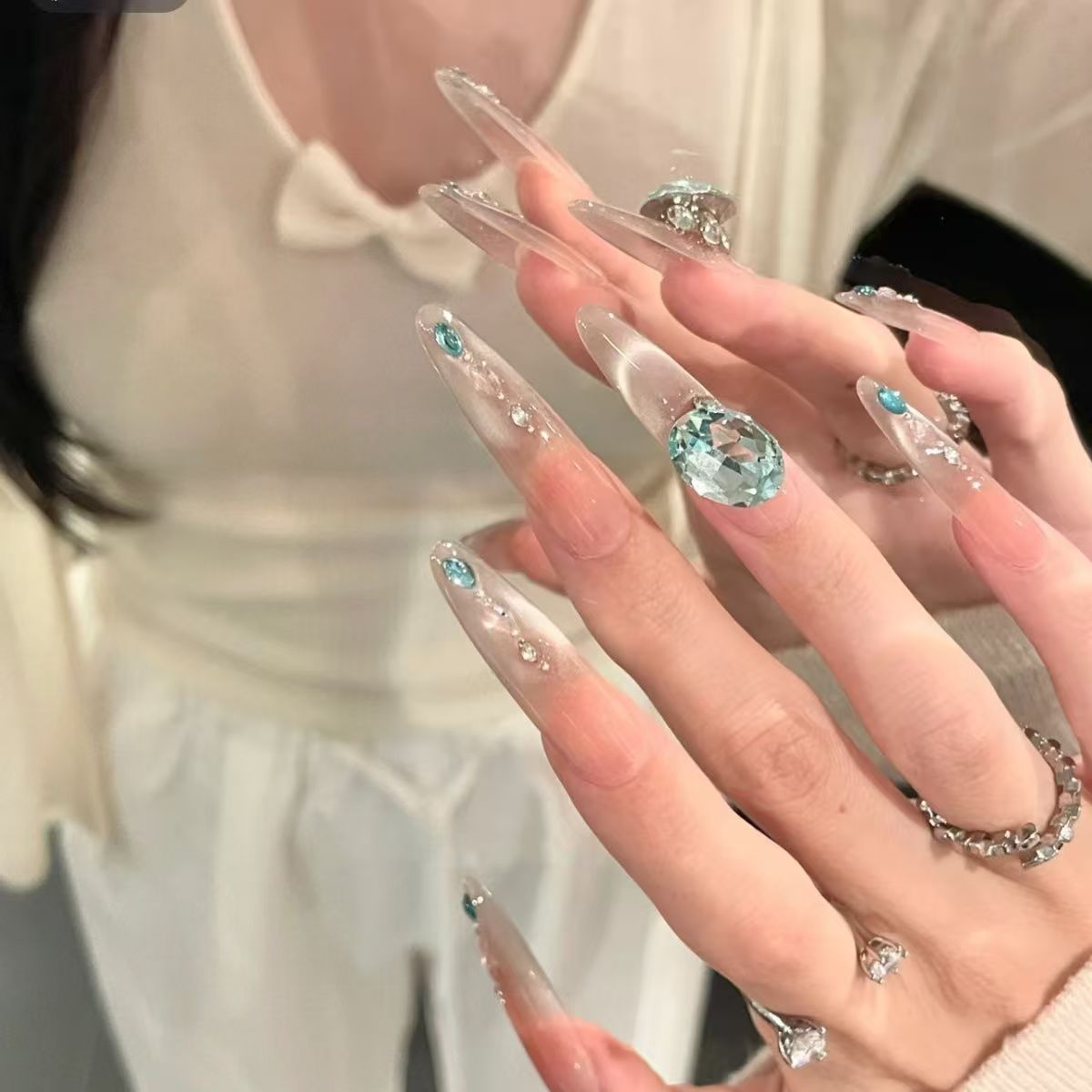 Glamouröse Kristall Press-On-Nagelset Brehn