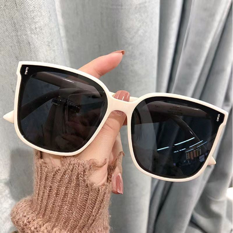 Damen stilvolle Sonnenbrille mit modischem Hingucker Brehn