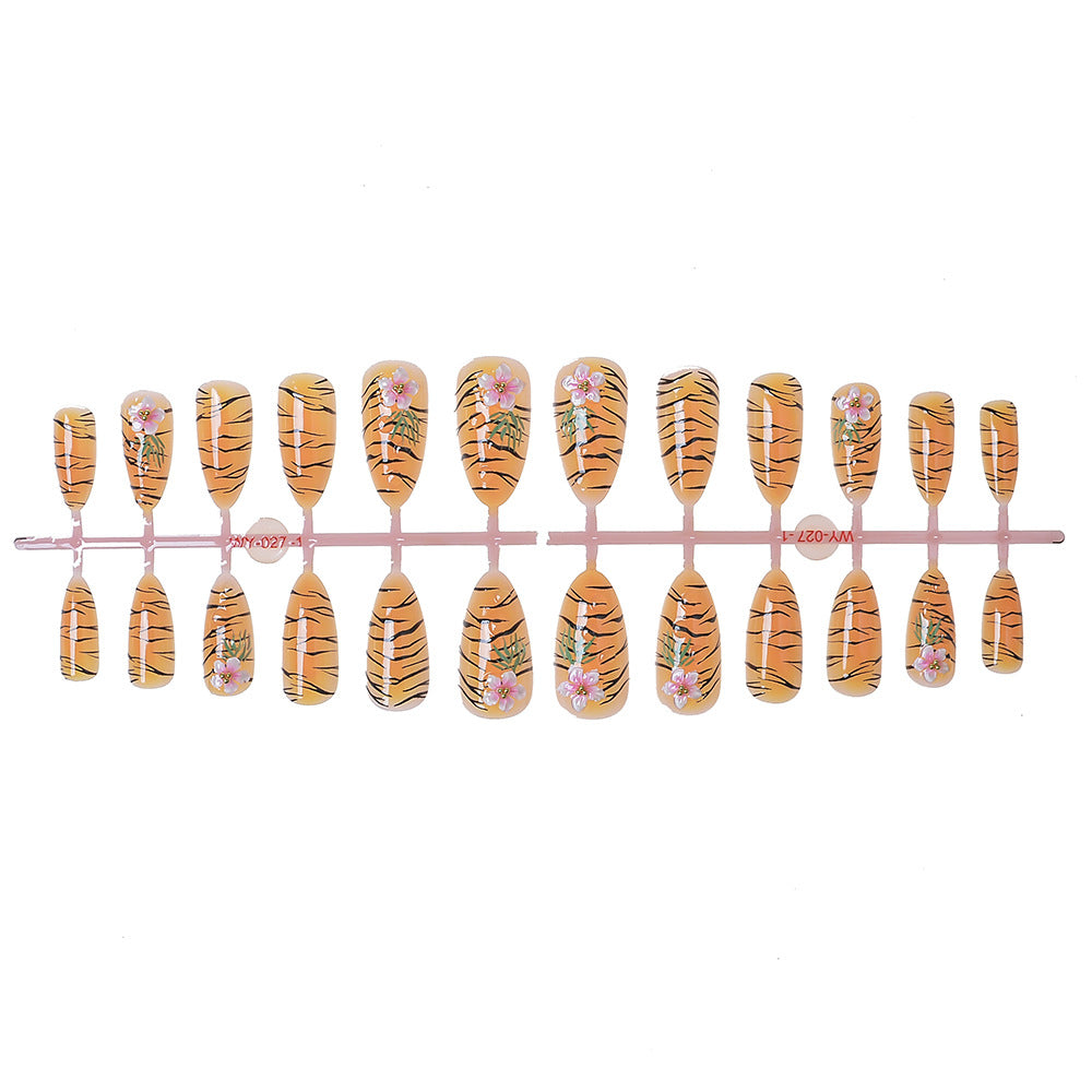 Floral Design Press-On Nail Set Brehn