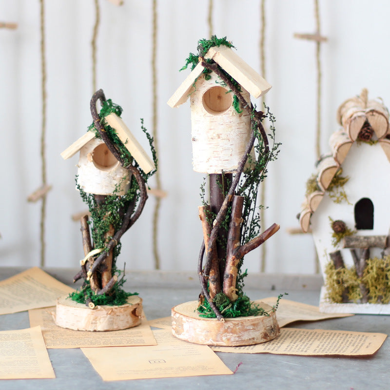 Dekoratives Vogelhaus aus Holz Brehn