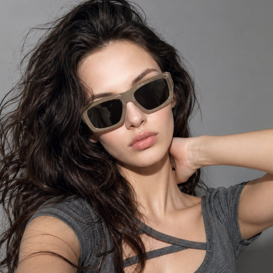 Damen oversized geometrische Sonnenbrille mit modernem Rahmen Brehn