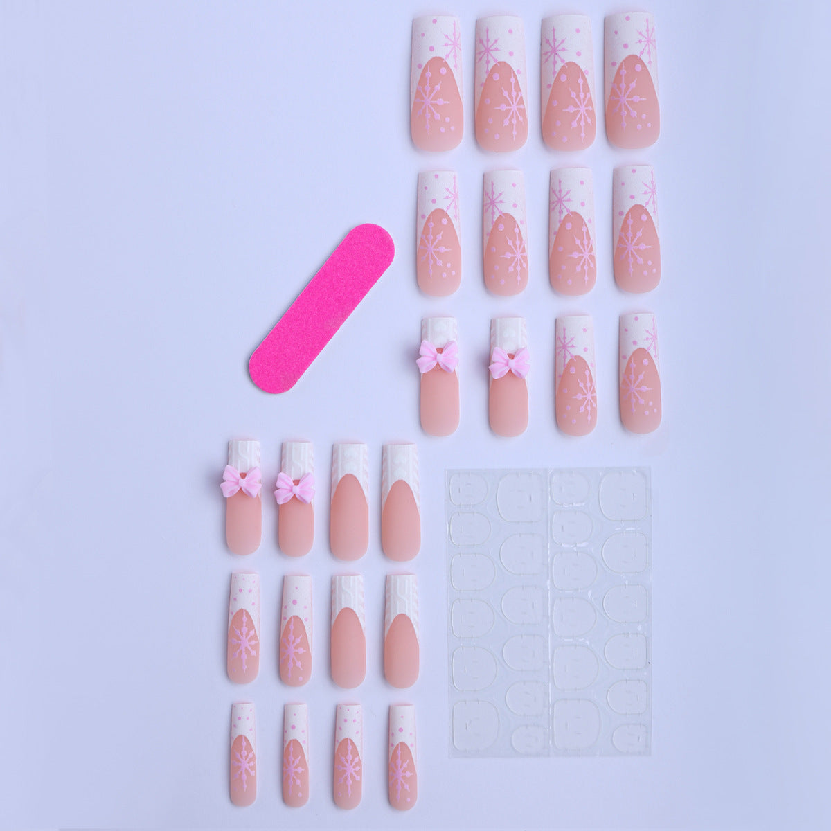 Künstliche Nagelspitzen mit Verspielten Schleifen und Schneeflocken Design Brehn