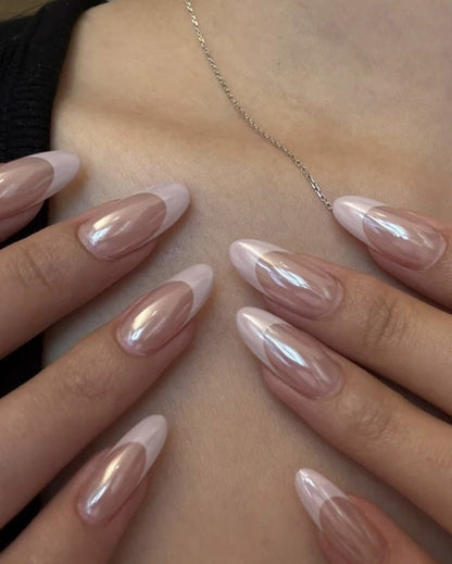 Kunstnagelset mit glamourösen French-Designs Brehn