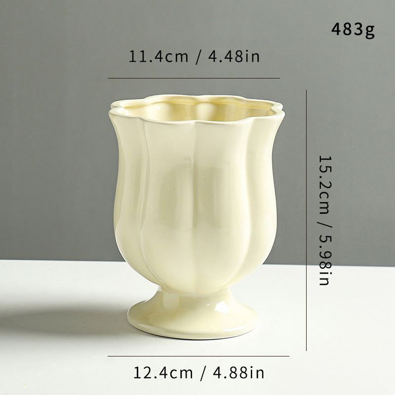 Elegante Skulpturierte Keramische Blumentopf